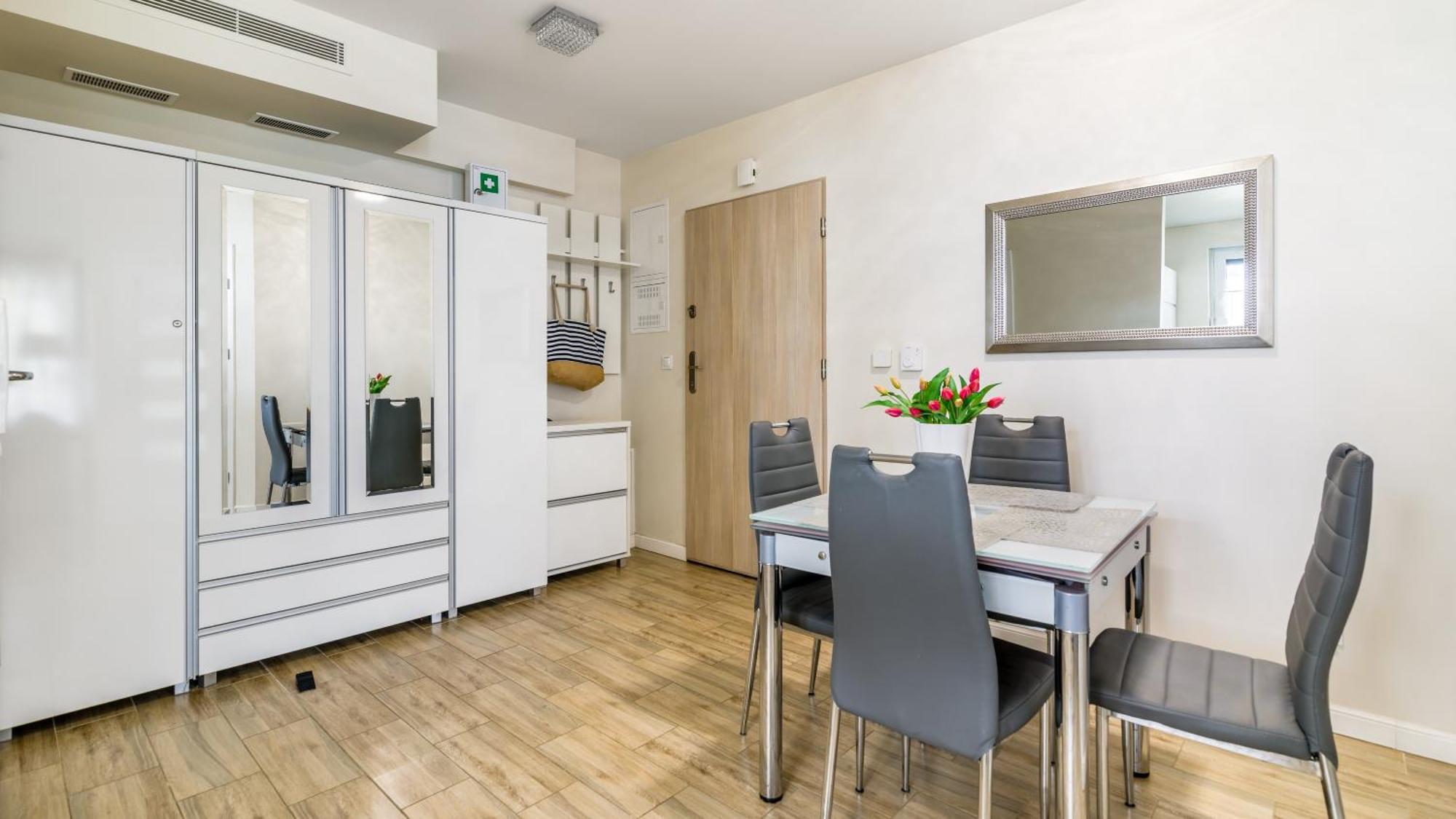 Apartamenty Piamola Jantar Park Ngoại thất bức ảnh